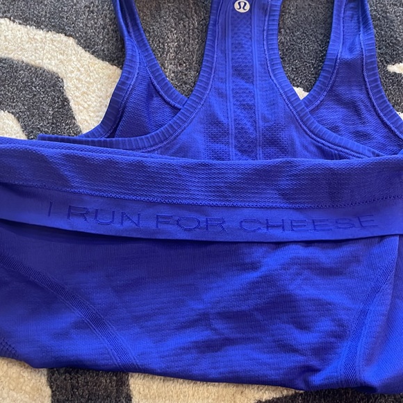 Like new Lululemon tank top - Picture 9 of 10